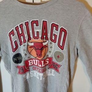 Chicago Bulls Gray Crewneck Sweater